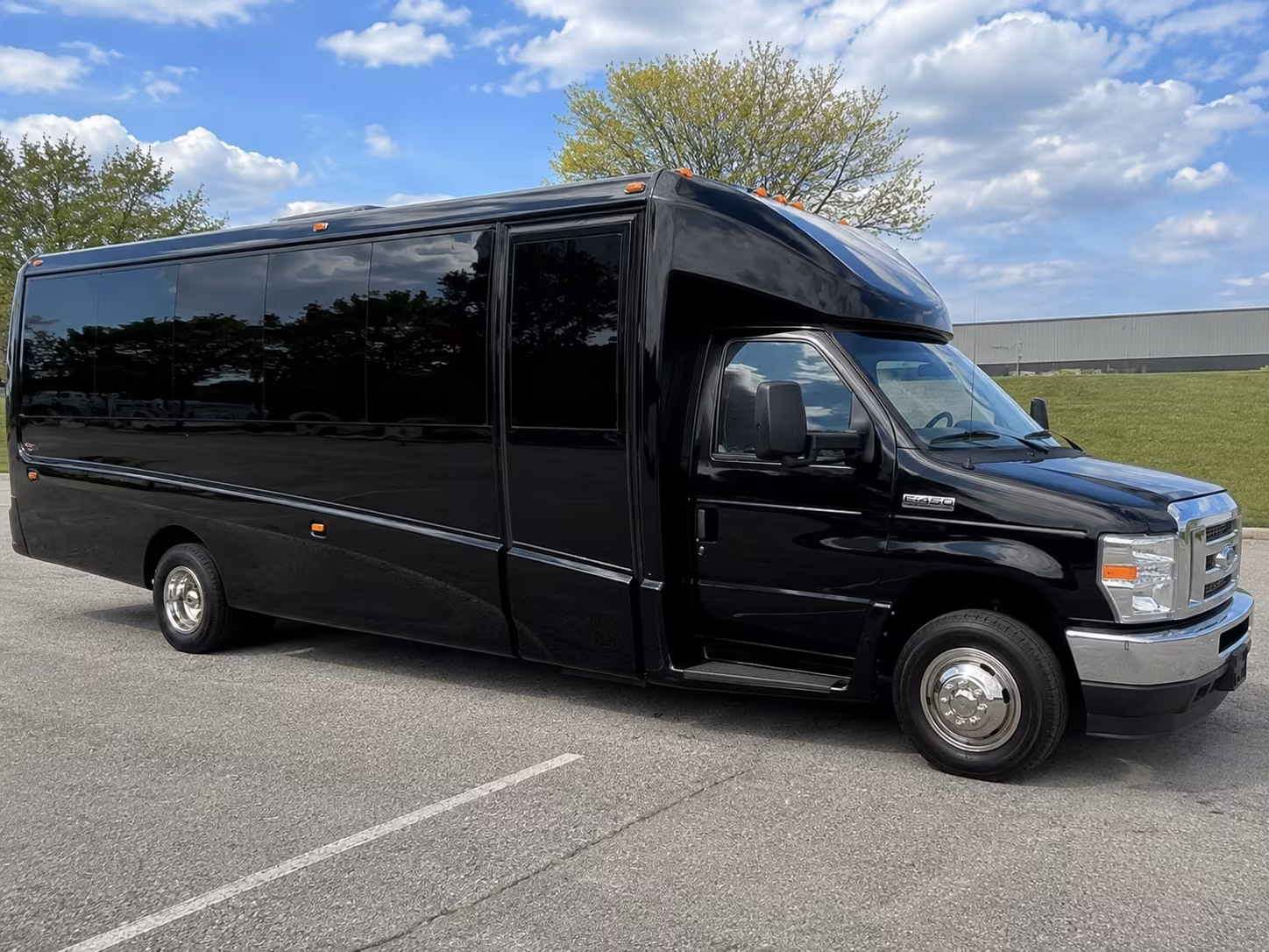 employee shuttle buses for gresham s tech and industrial corridors