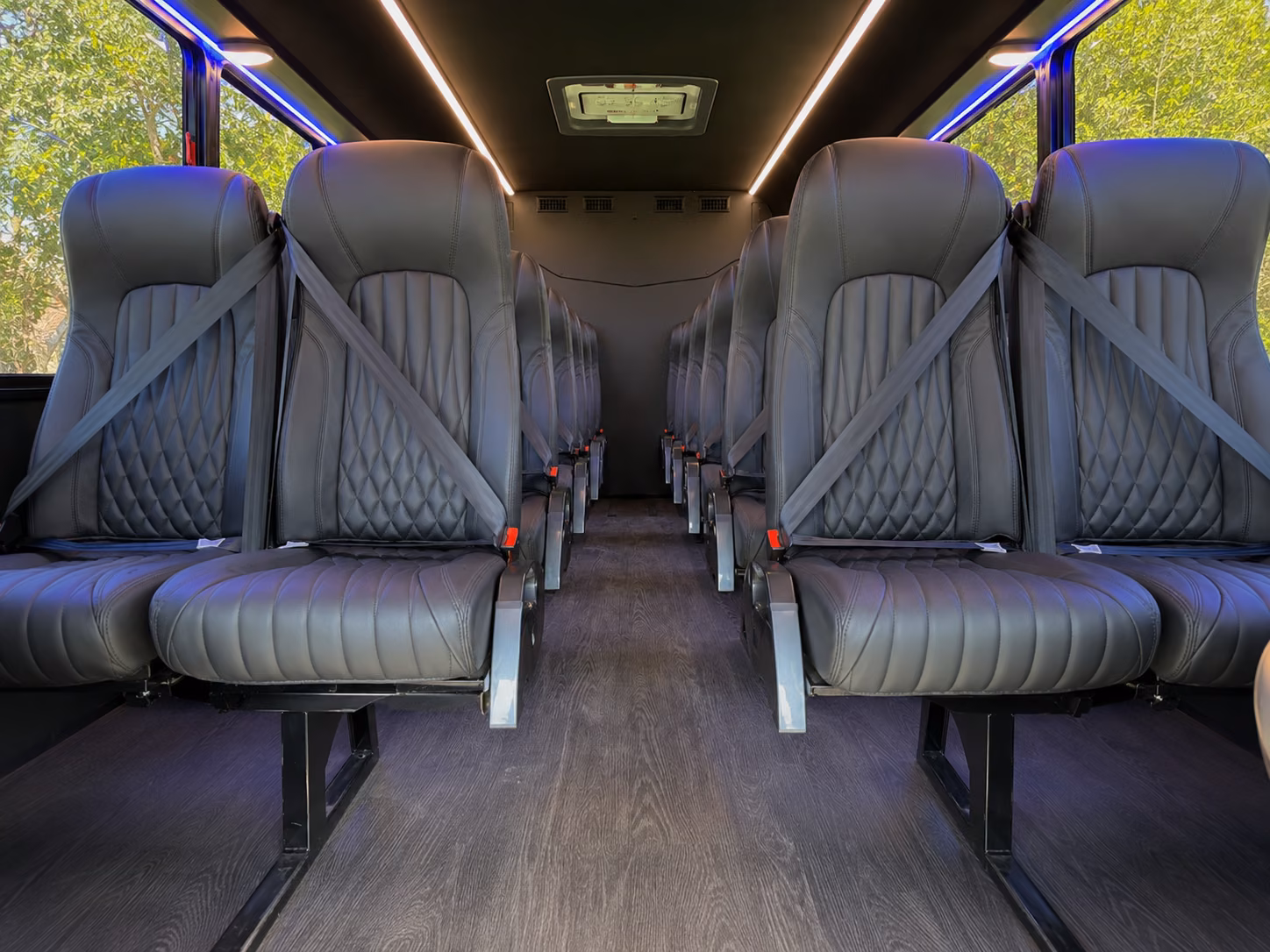 minibus rentals for small group wine tours along the historic columbia river highway