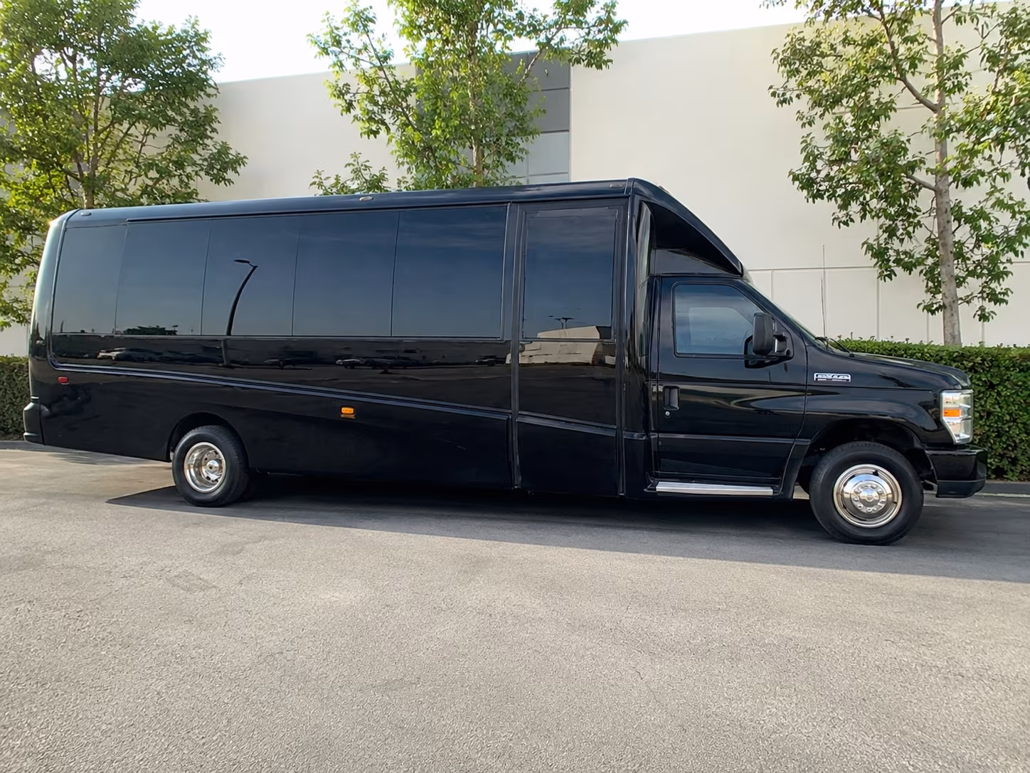 multi day and ongoing corporate bus rentals for gresham businesses