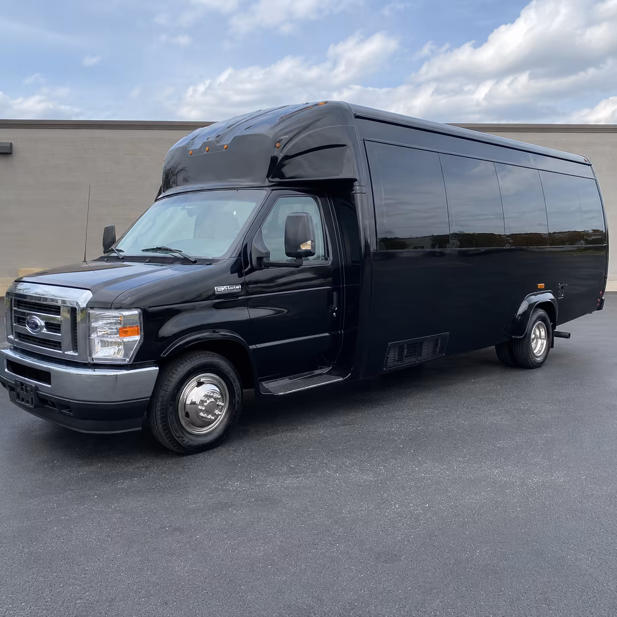 party bus rentals for gresham area proms at sam barlow and centennial high schools